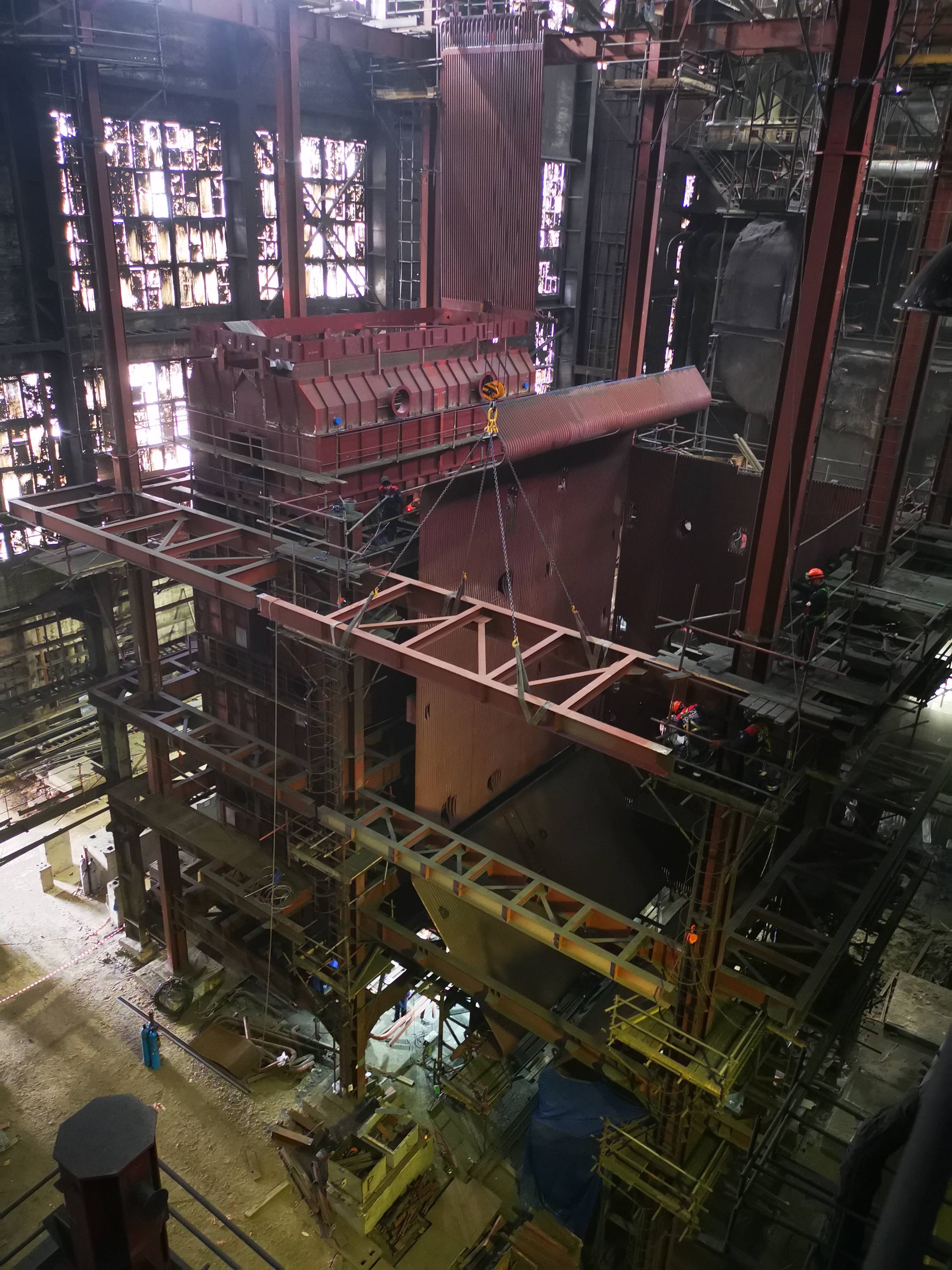 Котельное оборудование на промышленной площадке